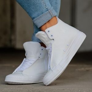 NWT Converse Selene with Lunarlon, size 8, white
